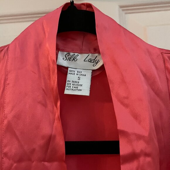 Elegant Pink Women's Robe - Picture 2 of 5